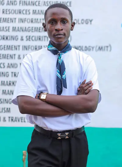 LLOYD FELIX NGOGPA TANINCHE,